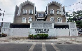 Nonie'S Huis Hotel