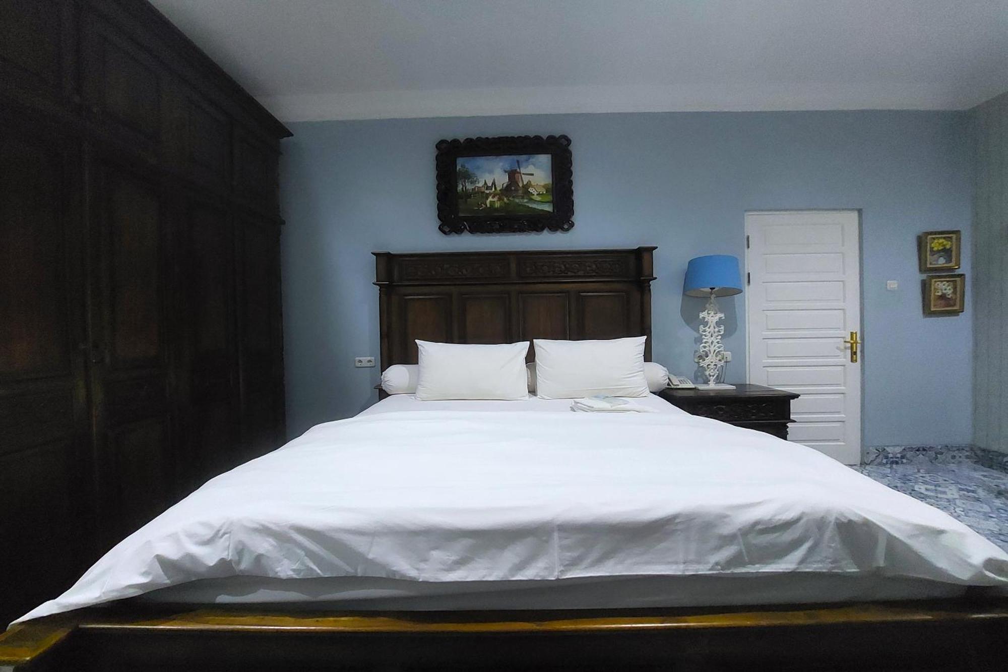 Nonie'S Huis Hotel Medan Bagian luar foto