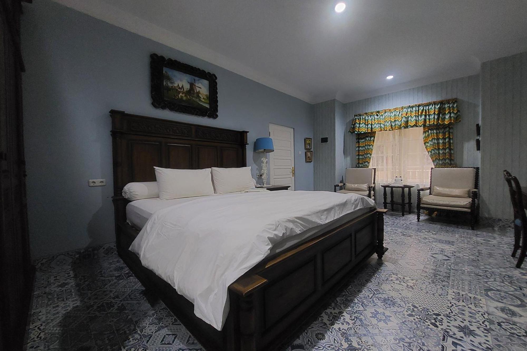 Nonie'S Huis Hotel Medan Bagian luar foto