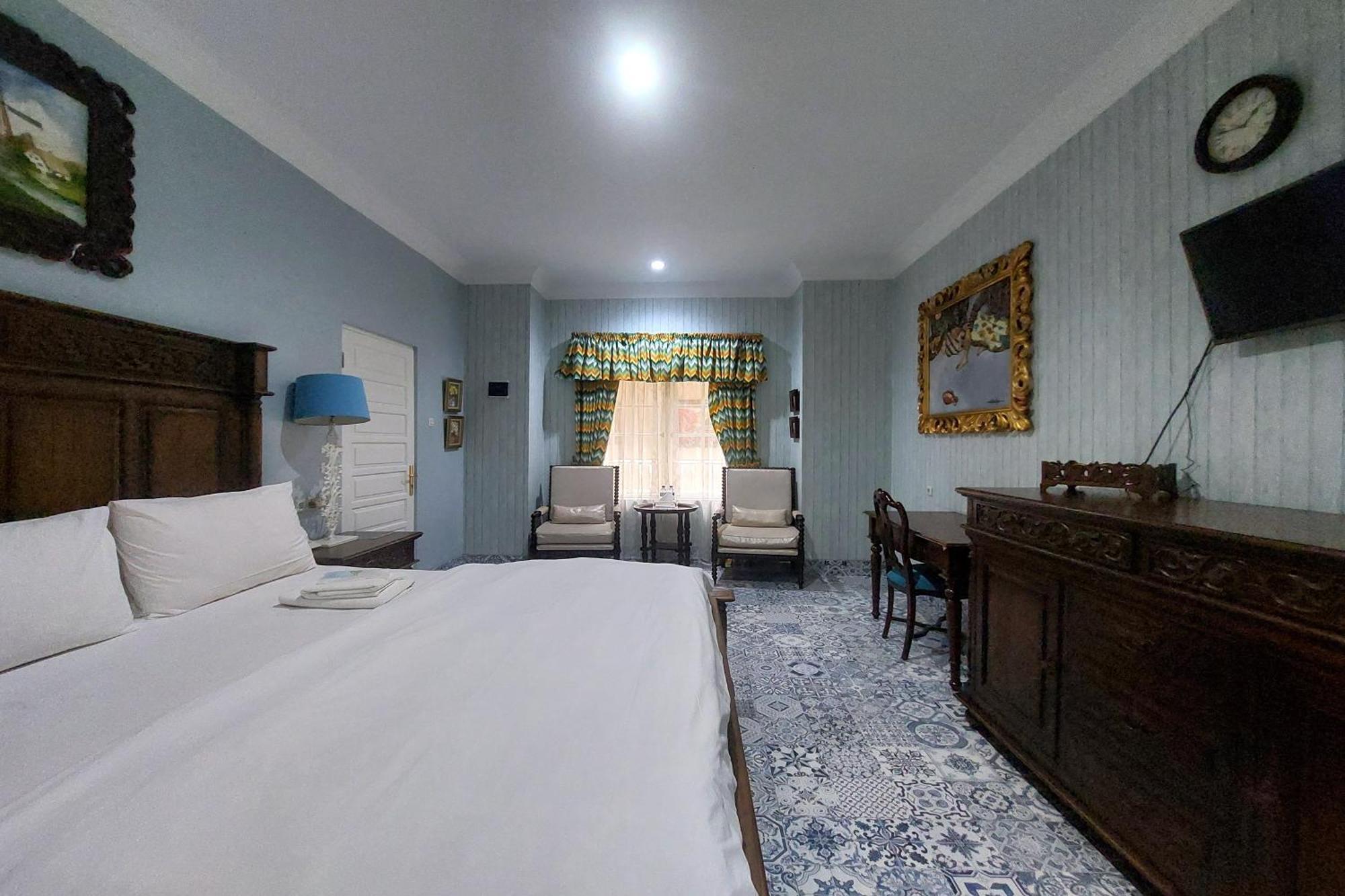 Nonie'S Huis Hotel Medan Bagian luar foto