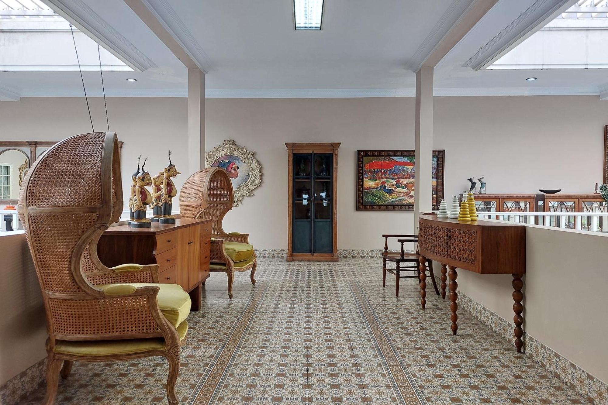 Nonie'S Huis Hotel Medan Bagian luar foto